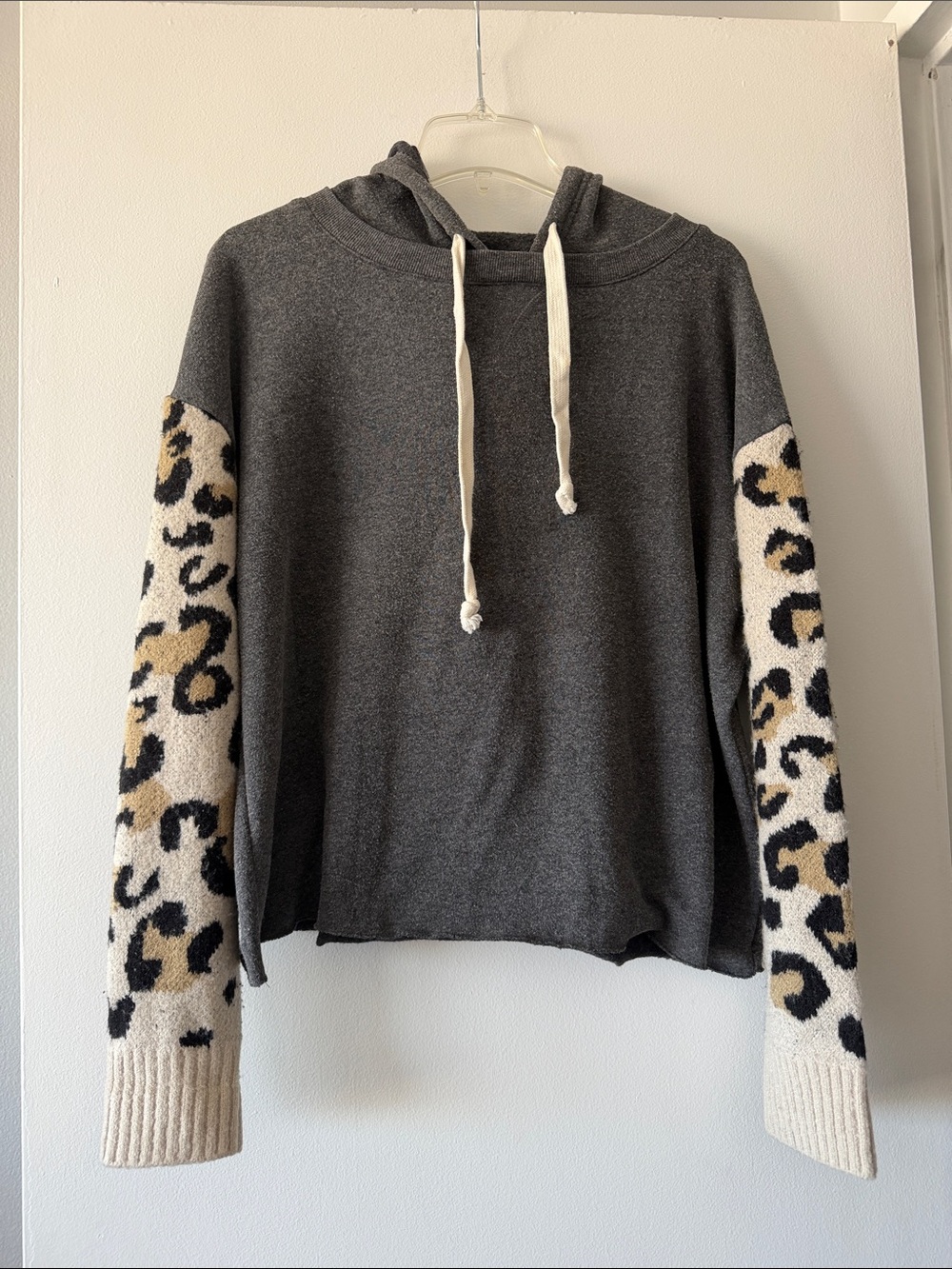 Vintage Havana Leopard Sleeve Raw Hem Hoodie Sweatshirt Gray Knit Size Large